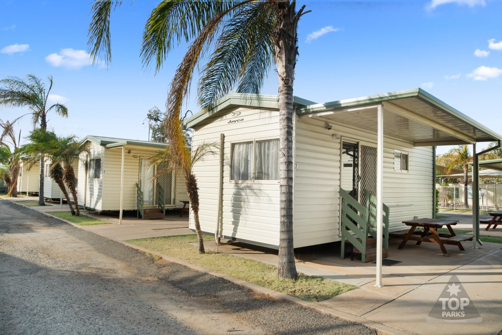 Studio Ensuite Cabin Wintersun Cabin and Caravan Park Alice Springs Alice Springs Caravan Parks