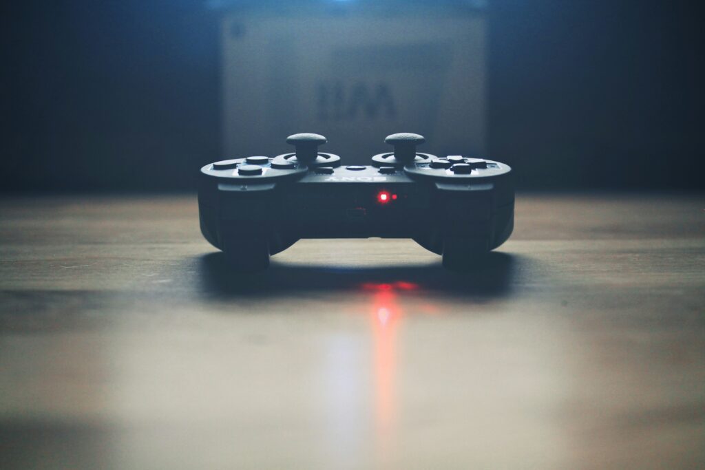 pawel kadysz CuFYW1c97w8 unsplash Xbox or PS4 / PS5 on a Plane