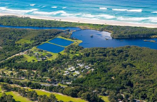 54017108 Caravan Parks Byron Bay