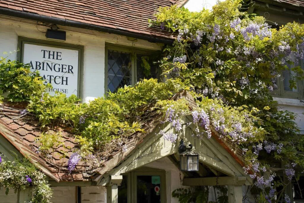 The Abinger Hatch Surrey Pub 12 sm 1366x911 MConverter.eu