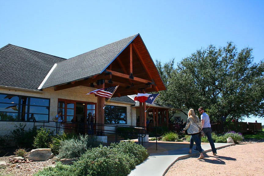 pedernales cellars tasting