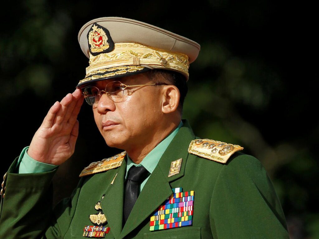 010221 Min Aung Hlaing birmanie m