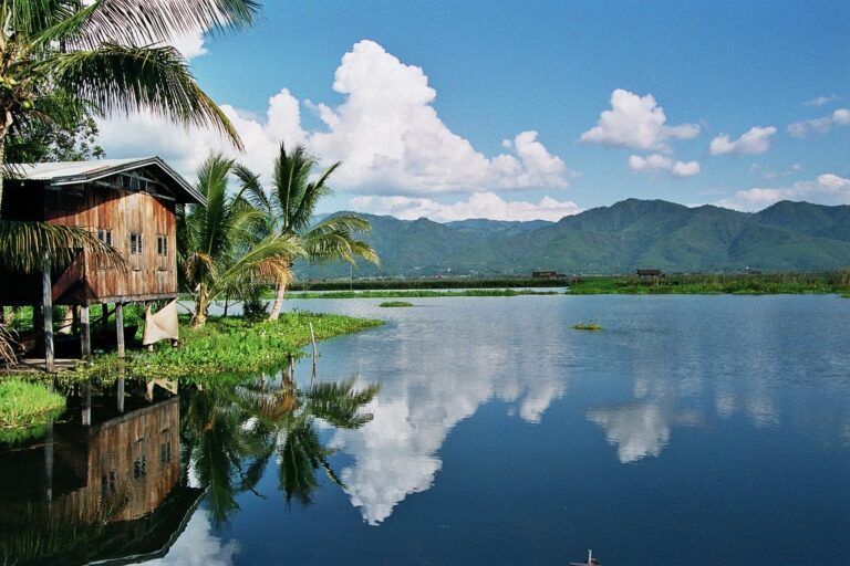 Inle Lake Myanmar FULL TRAVEL GUIDE 2025 ( + Trekking)