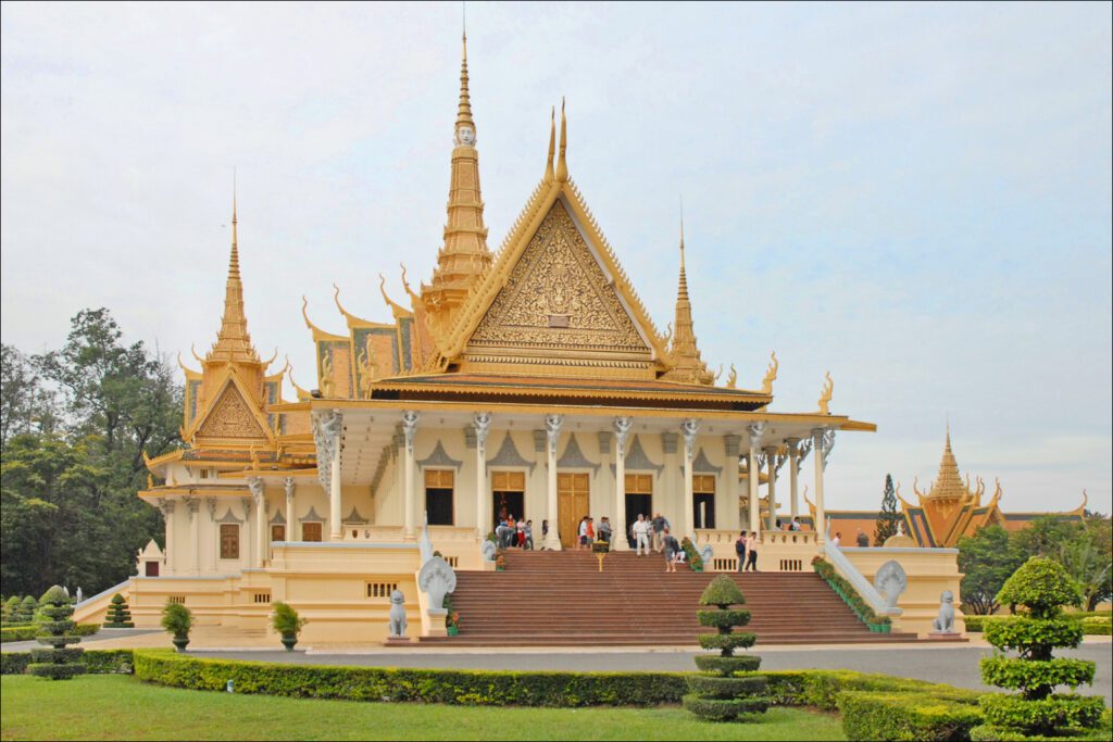 Le Palais Royal Phnom Penh 6997773481