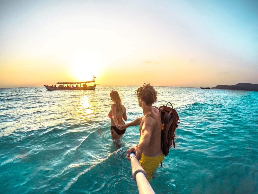 cambodia island kohrong sunset couple