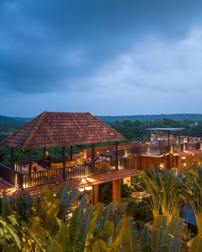 08a5b501347a81250d992e2bfacbeba6 1 yoga retreats in India