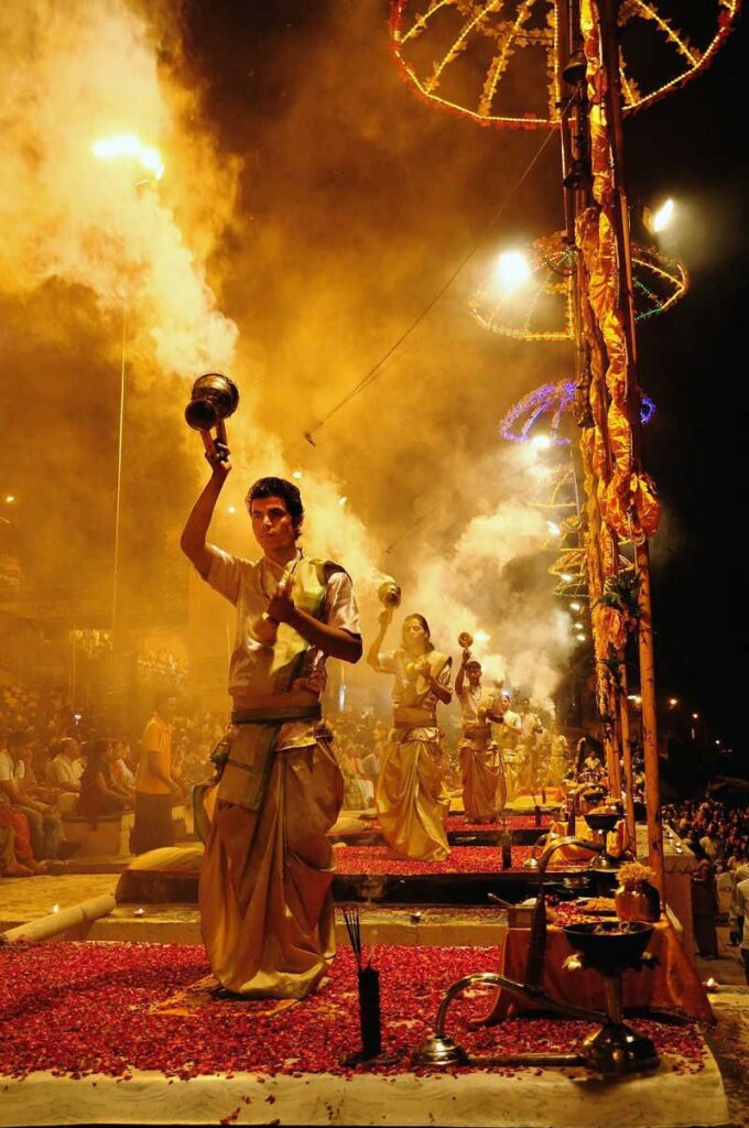 514224e5e8e5c2c76394584a7bea4161 1 yoga retreats in India