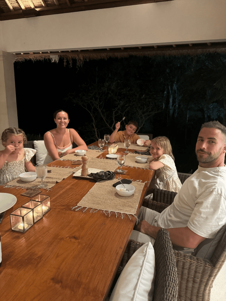 image 514 family trip