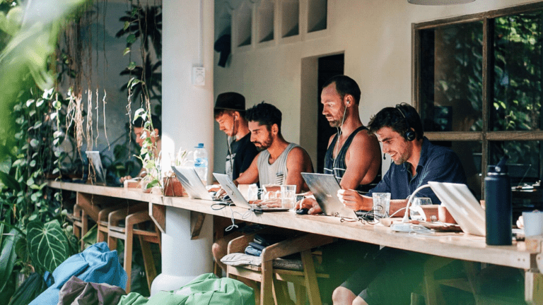 Where to work In Canggu ? 10 Top Cafés and Coworking Spaces