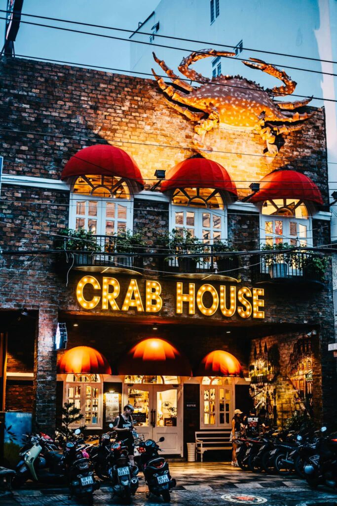 Nha Ghe Phu Quoc nha hang Crab House Lua chon hang dau cua thuc khach me hai san 01 1616813163