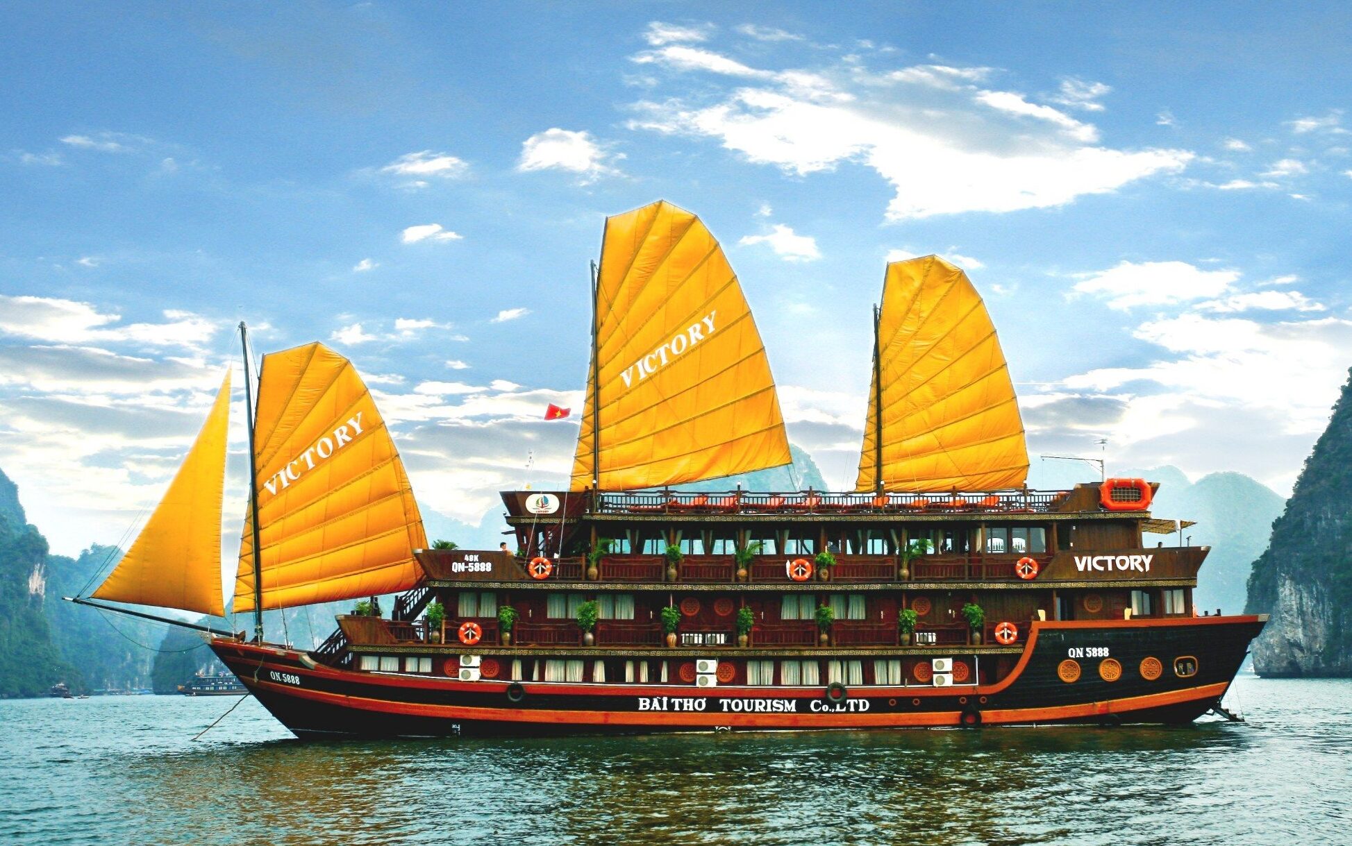 Traditional Junk in Halong Bay 5 edited Halong Bay