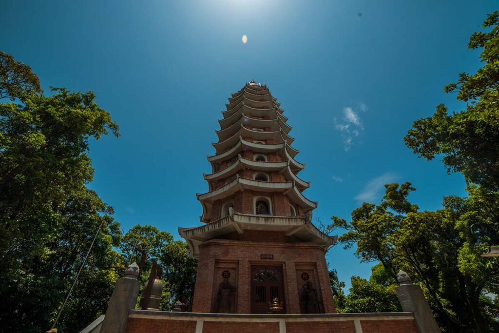 ba vi national park temple