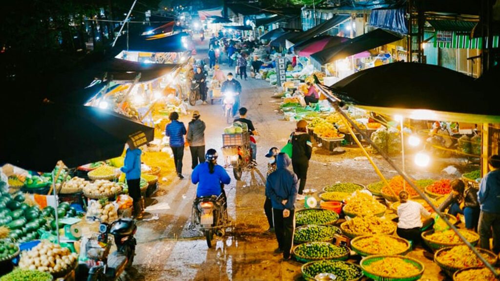 long bien market 5