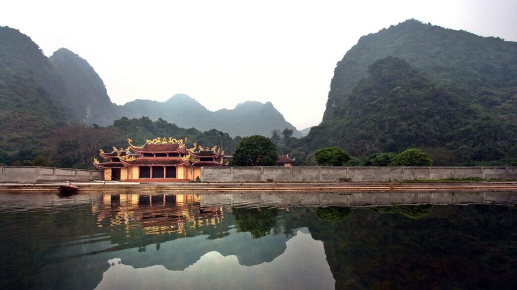 vietnam full day pilgrimage to the perfume pagoda 16000x900 1