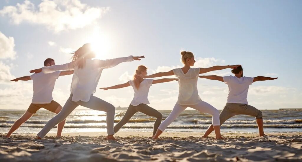 BEACH YOGA MEDITATION HEALTH BENEFITS