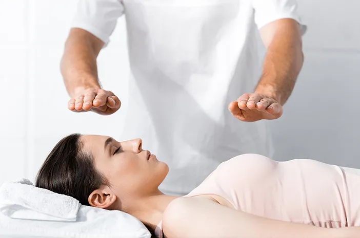 Benarkah Terapi Reiki Asal Jepang Ampuh Atasi Berbagai Penyakit .jpg 1