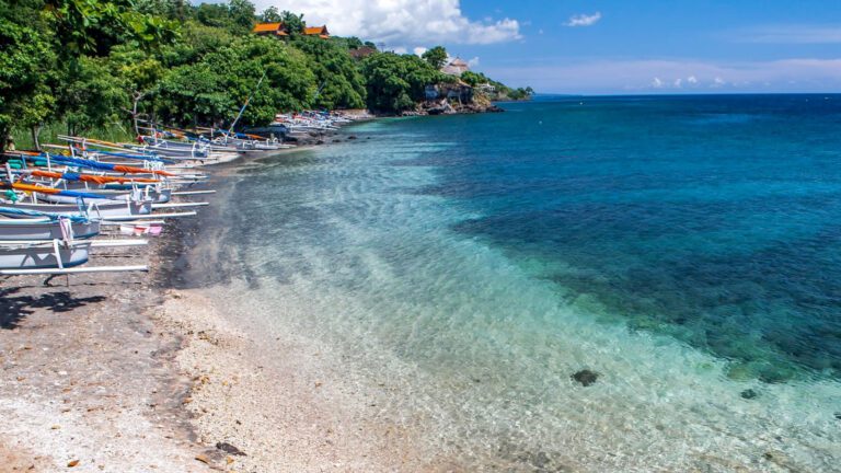 Best Yoga Amed, Bali | Best place to do yoga in Amed 2026